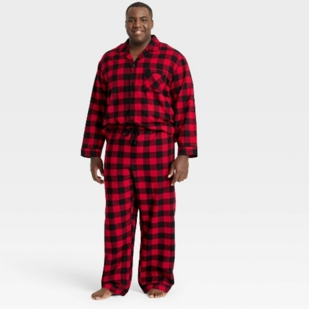 #M28  Wondershop Red and Black Plaid Flannel Pajama Set